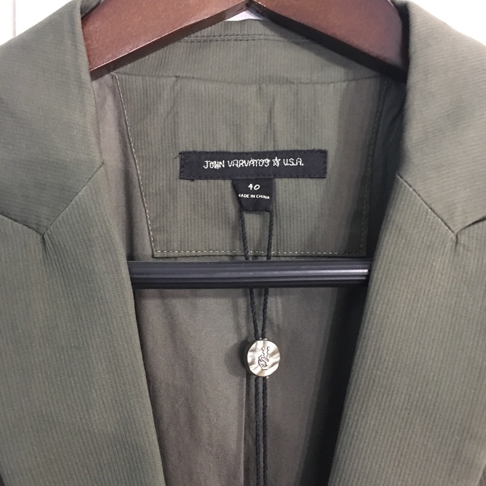 JOHN VARVATOS 🇺🇸 - Picture 2 of 7